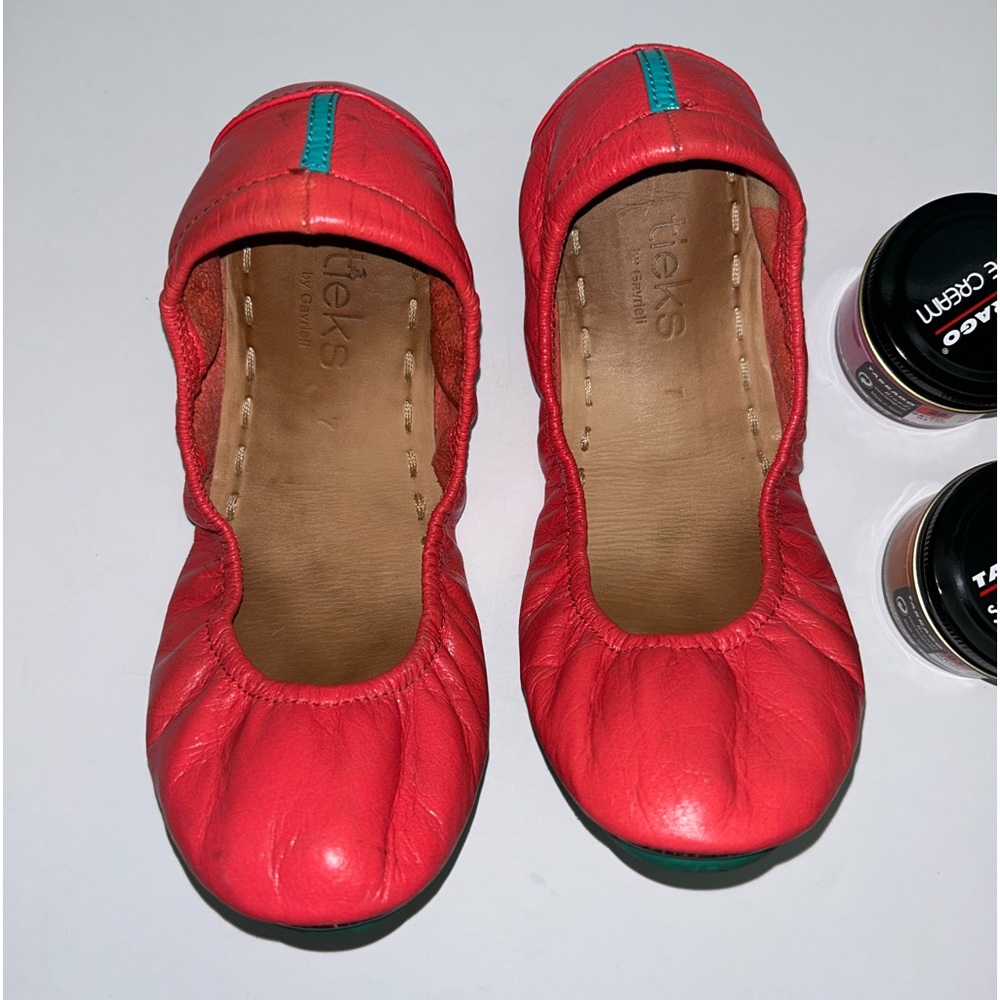 Poppy Tieks size 7 and polish